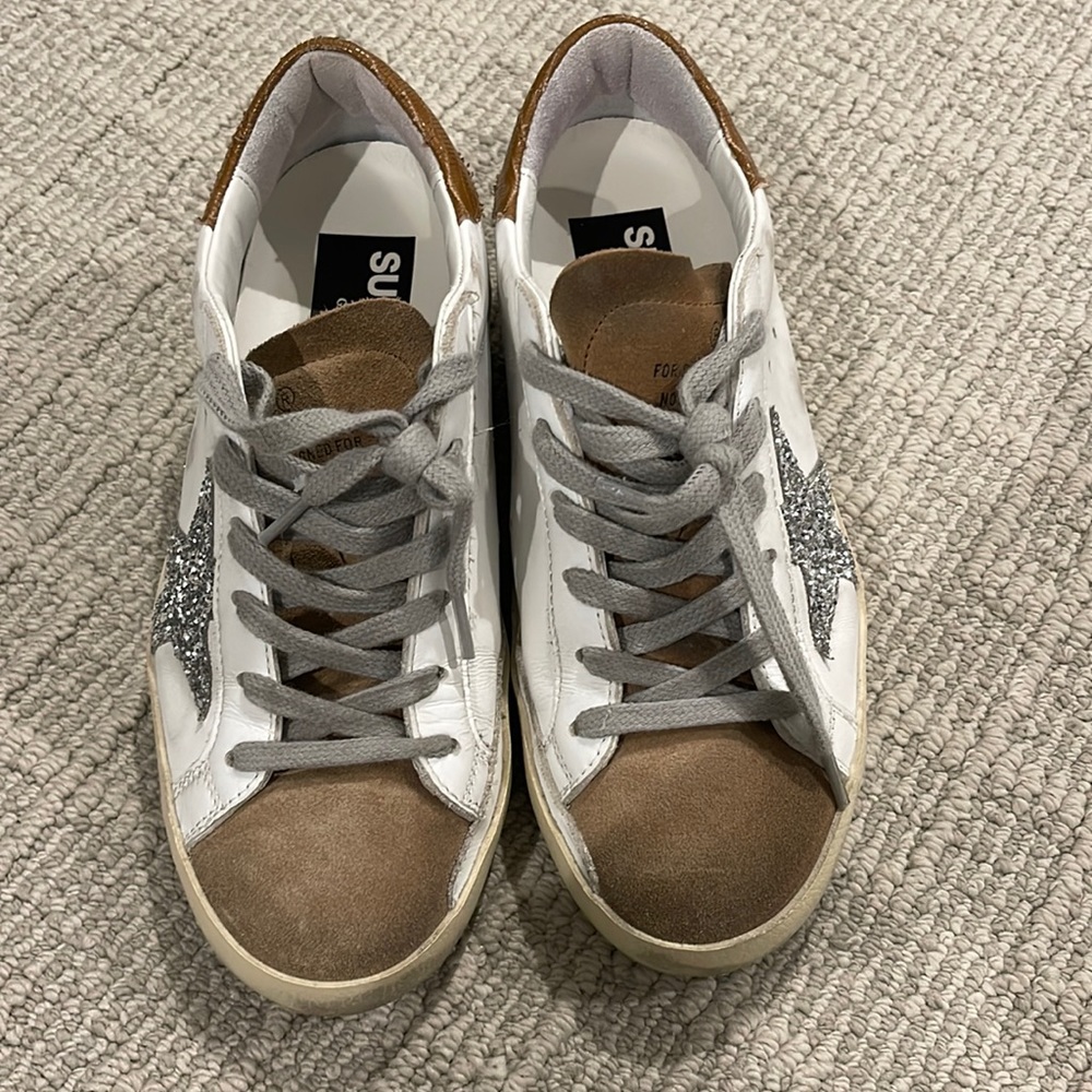 Golden goose superstar size 35
